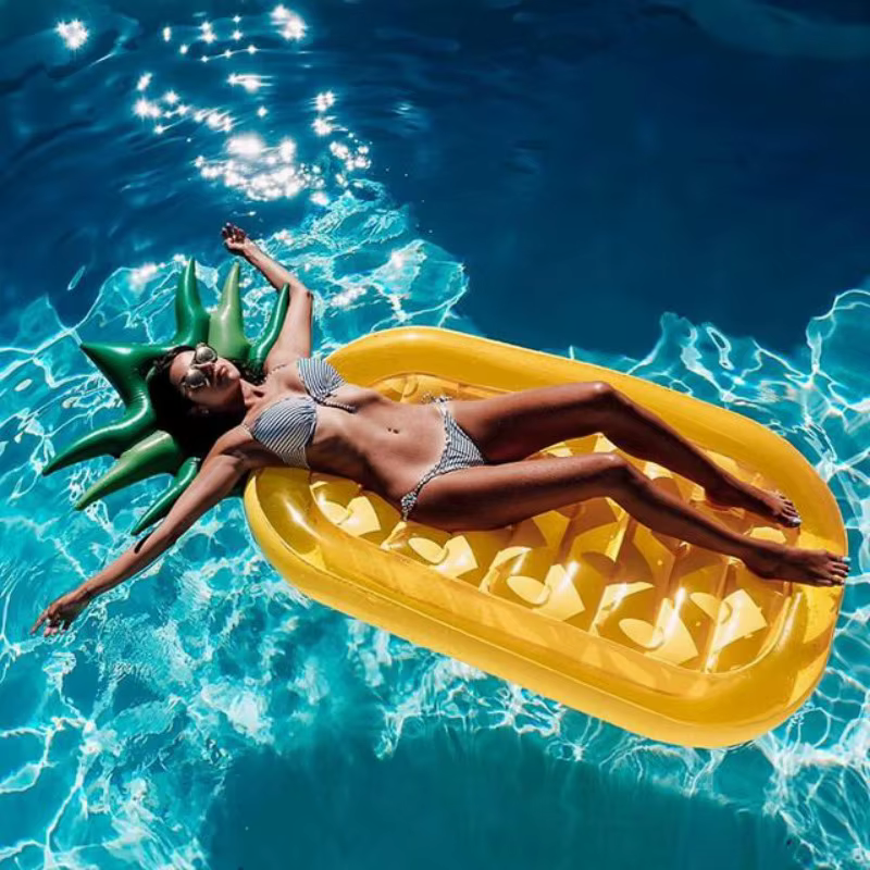 Matelas flottant gonflable géant pour piscine