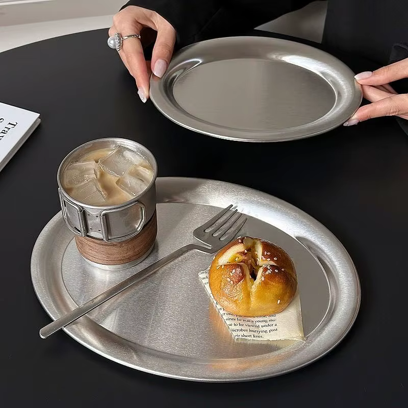 ㈅ Assiettes ovales en acier inoxydable pour poisson, usage domestique, service de repas, assiette peu profonde pour cuisson vapeur, dessert, pâtisserie, décoration, vaisselle de cuisine