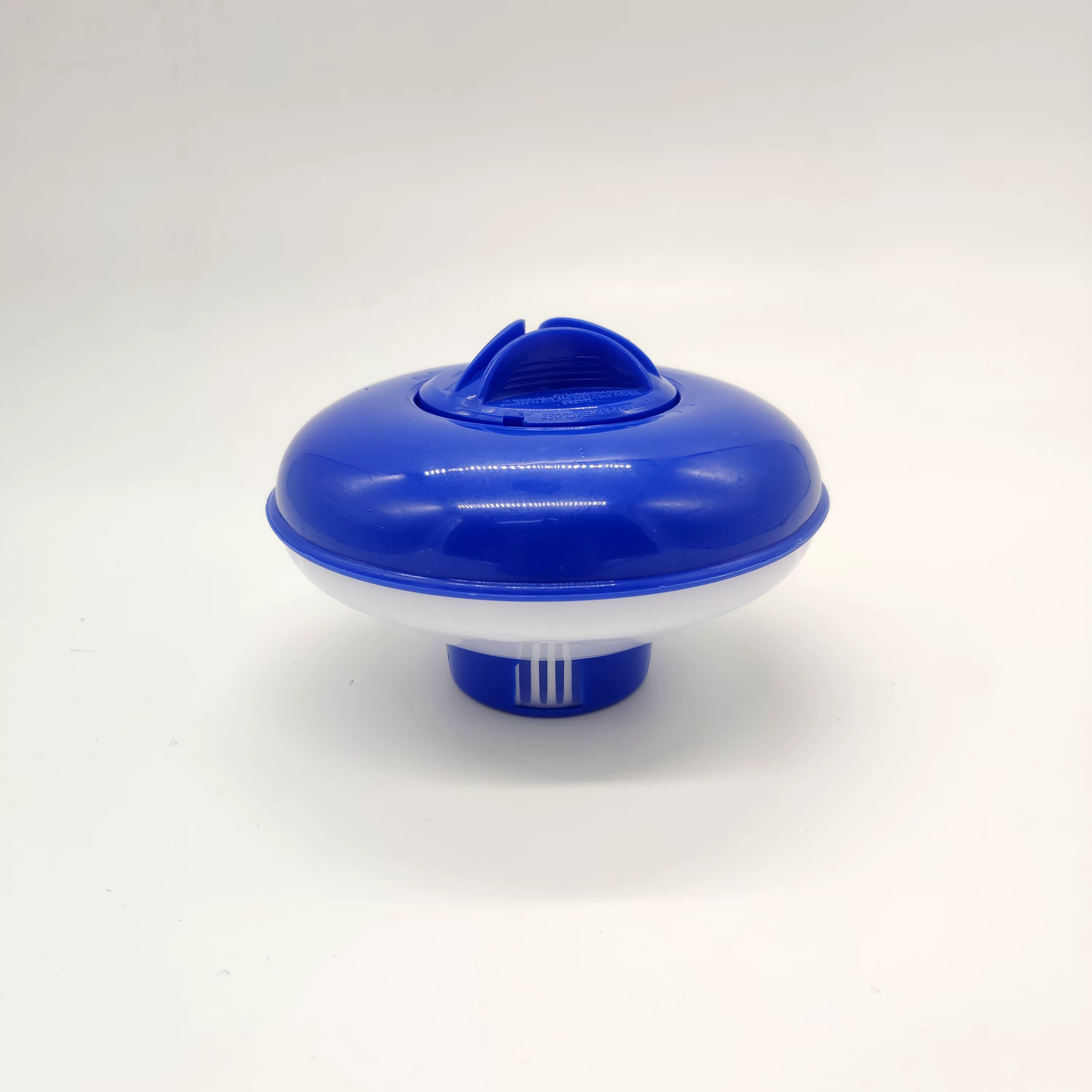 Dispositif de désinfection automatique flottant télescopique pour piscine de 5 pouces