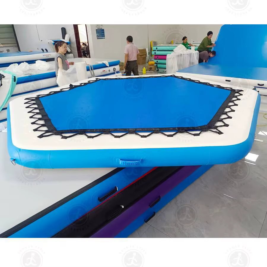 Piscine gonflable avec porte-gobelet