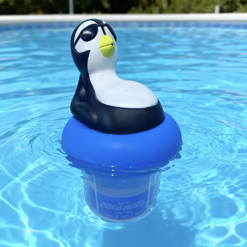 Distributeur de chlore flottant pour piscine (pingouin)