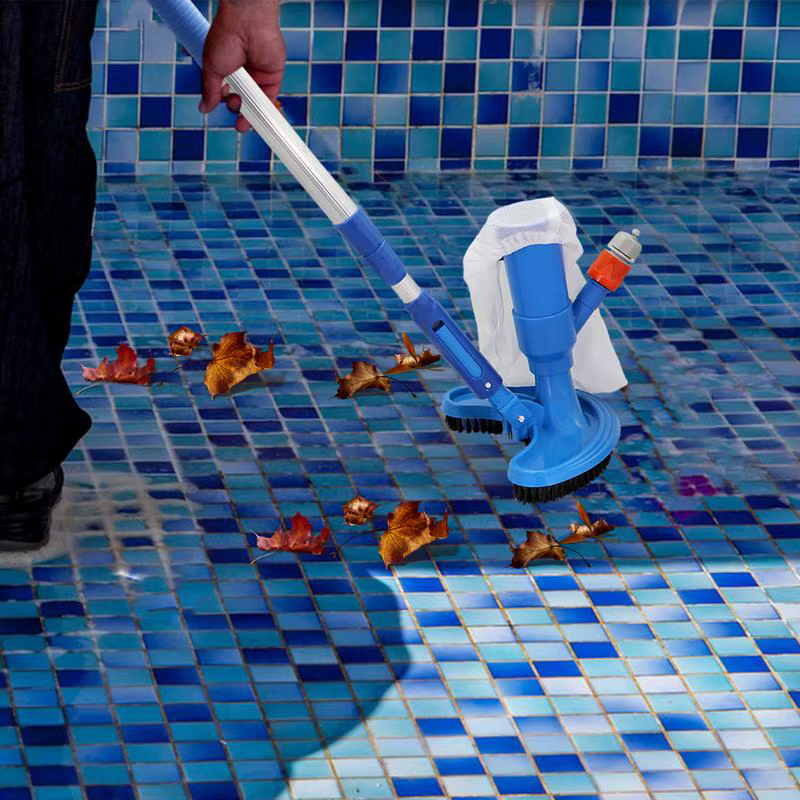 Aspirateur de piscine aste