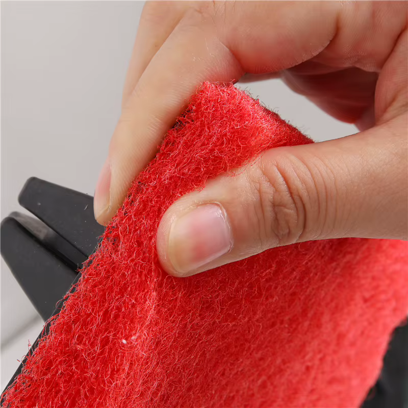La brosse éponge de nettoyage convient à la ligne de piscine Jacuzzi