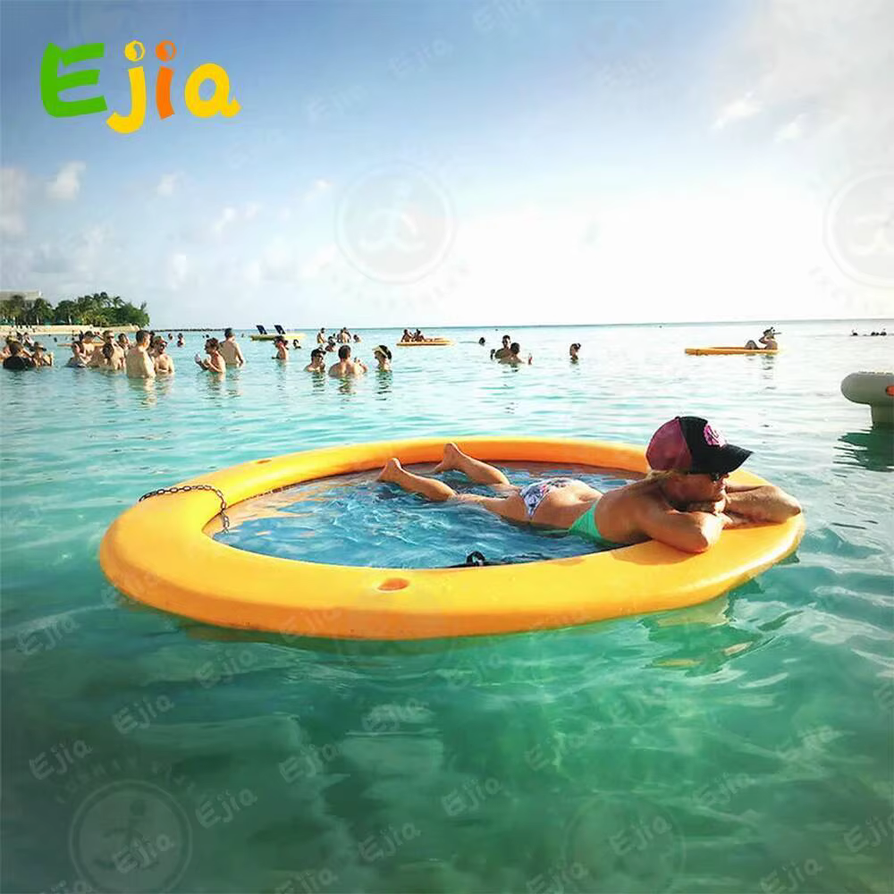 Piscine gonflable avec porte-gobelet