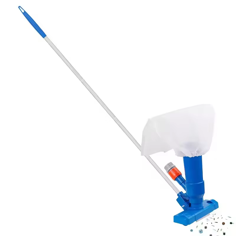 Aspirateur à jet subaquatique pour piscine avec brosse