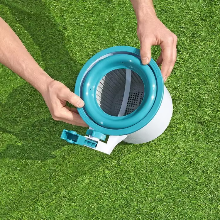 Équipement de filtration et de nettoyage de piscine haut de gamme