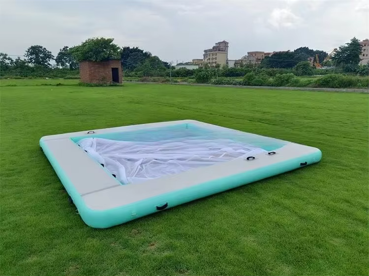 Flotteur d'eau gonflable pour loisirs et piscine de yacht