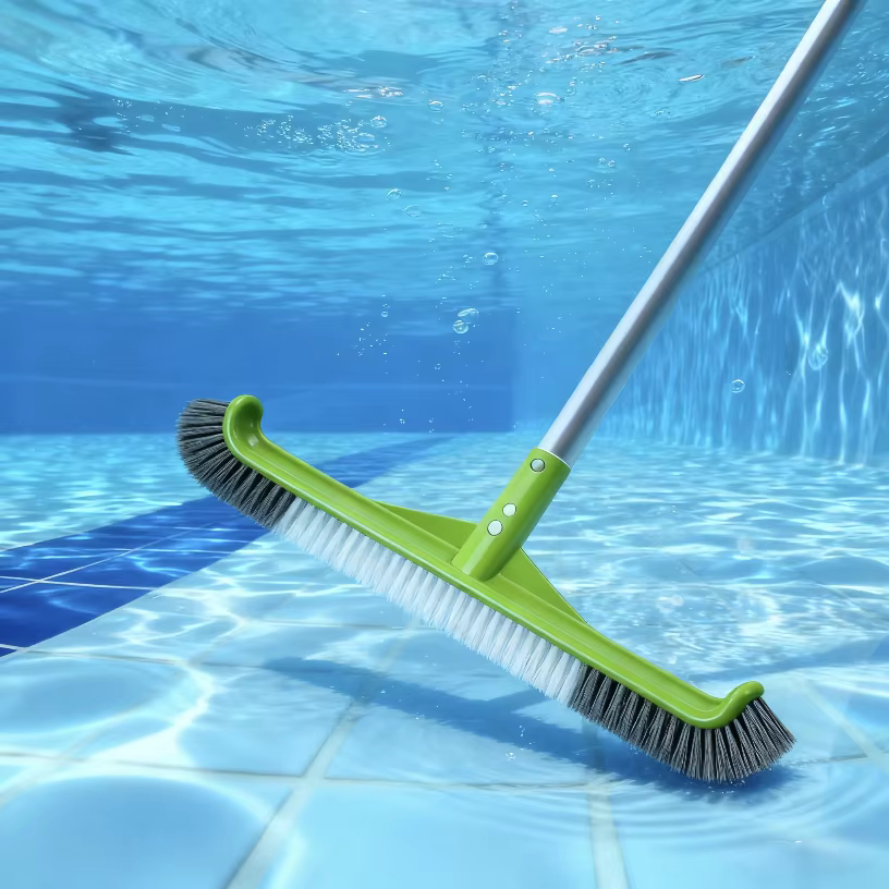 Tête de brosse de piscine à bords incurvés de 17