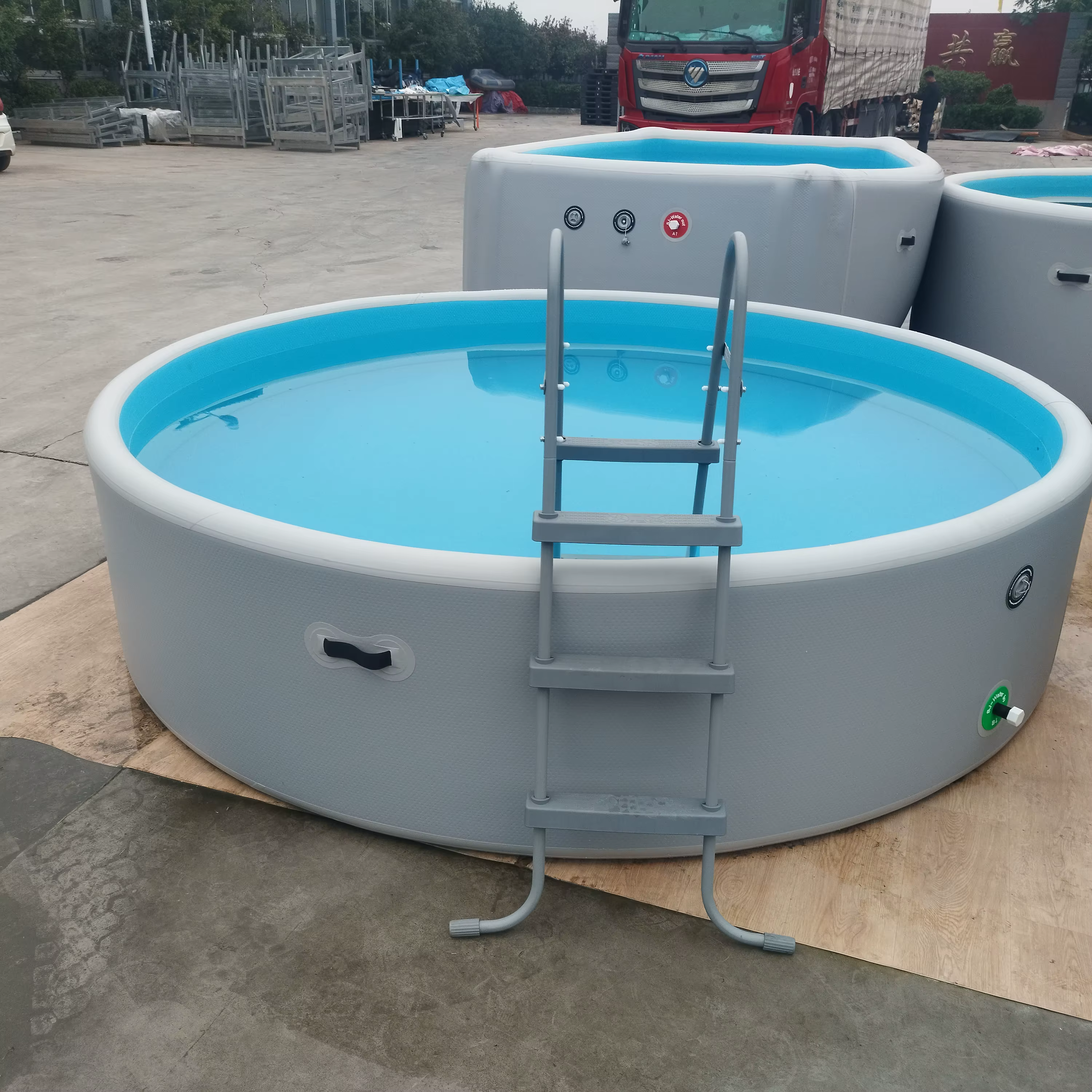 Piscine gonflable portable hors sol en PVC de haute qualité pour la baignade familiale en extérieur