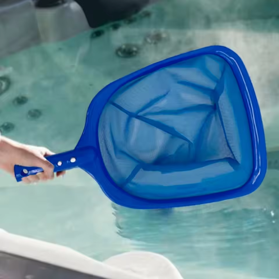 Épuisette bleue pour piscine - Nettoyeur efficace de feuilles et de débris avec poignée ergonomique pour l'entretien des piscines