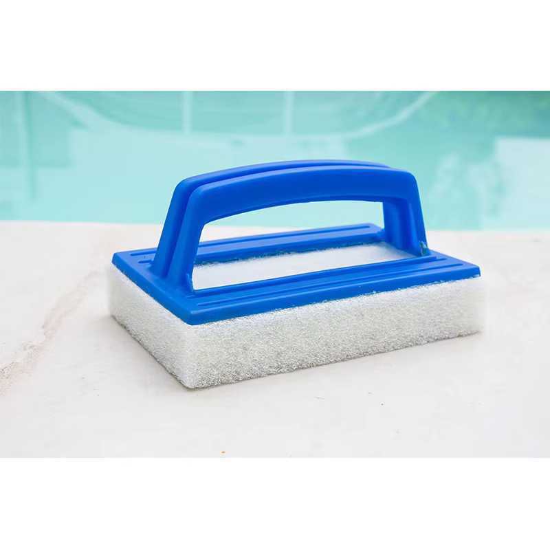 Brosse éponge de nettoyage avec poignée