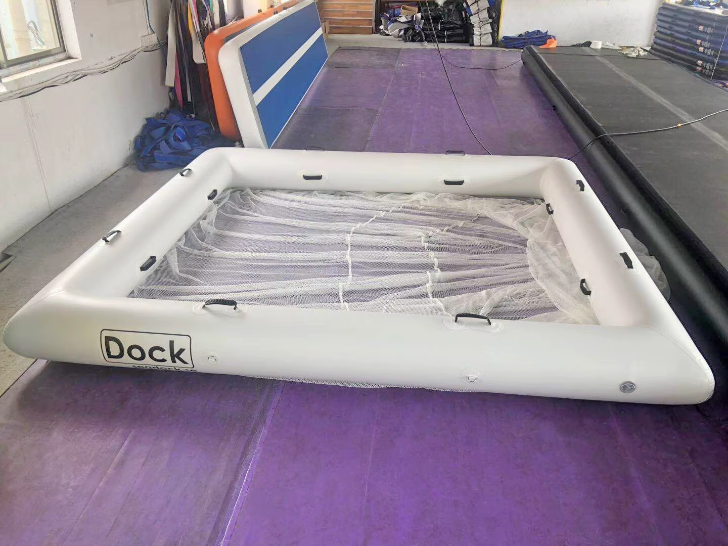 Piscine flottante gonflable de quai d'océan de yacht de mer de tube de PVC avec le filet