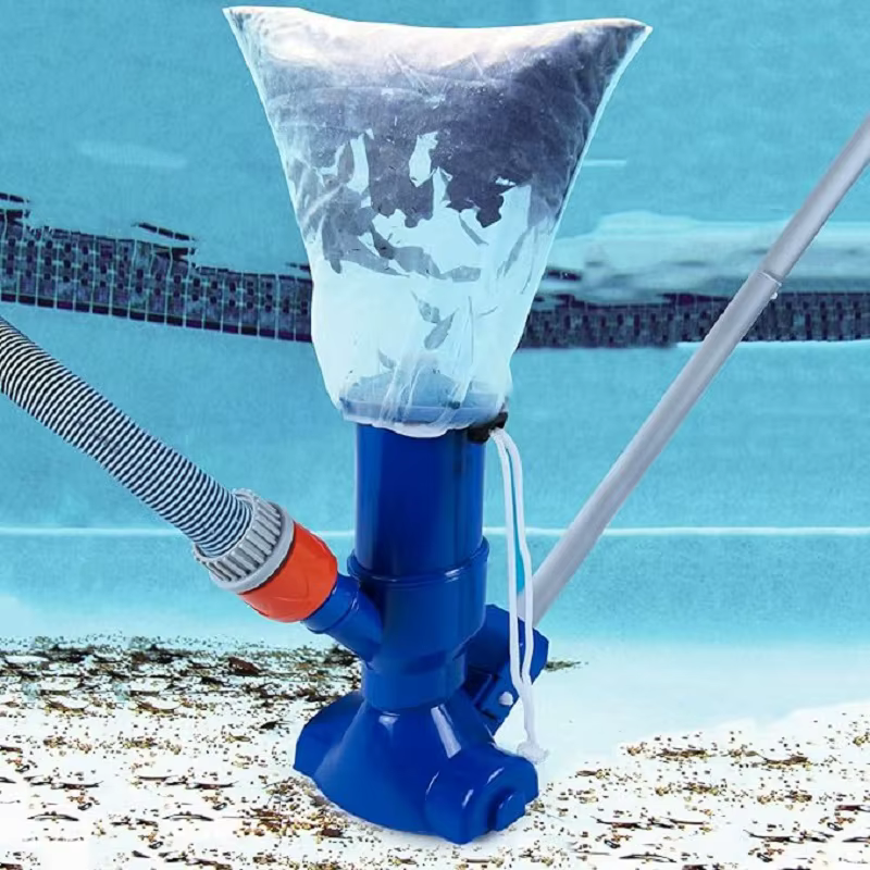 Aspirateur de piscine portable pour l'élimination rapide des débris