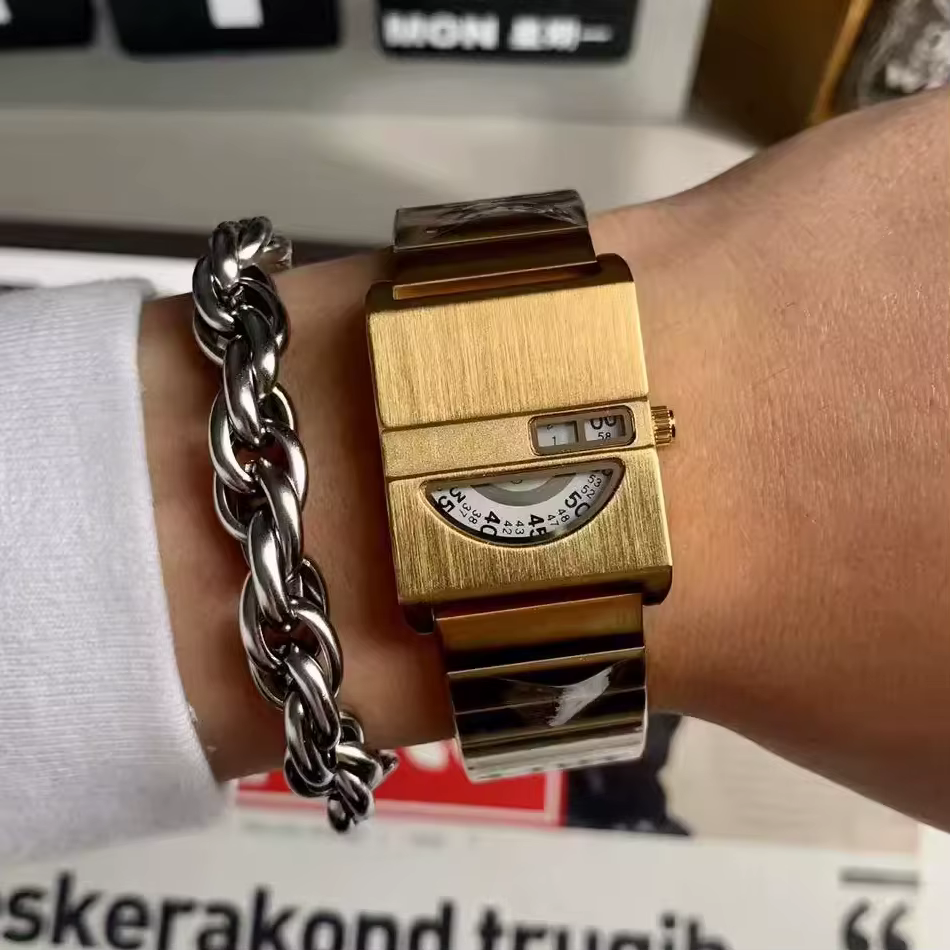 Montres-bracelets pour hommes, montre carrée, bracelet en acier inoxydable, or, nouvelle tendance, montre à quartz élégante pour hommes