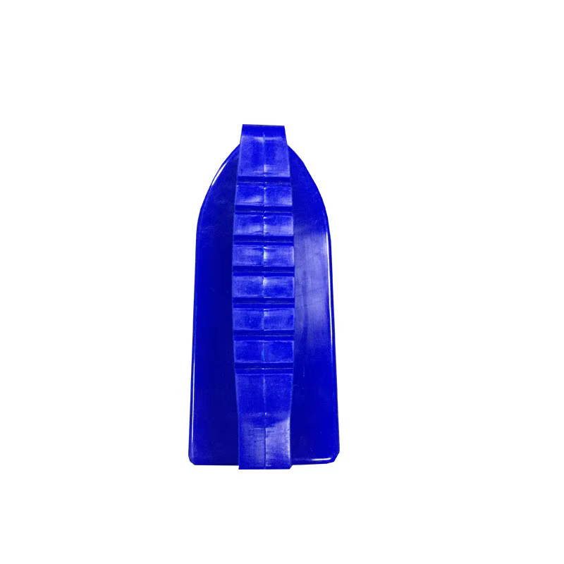 Brosse à poils rigides pour piscine