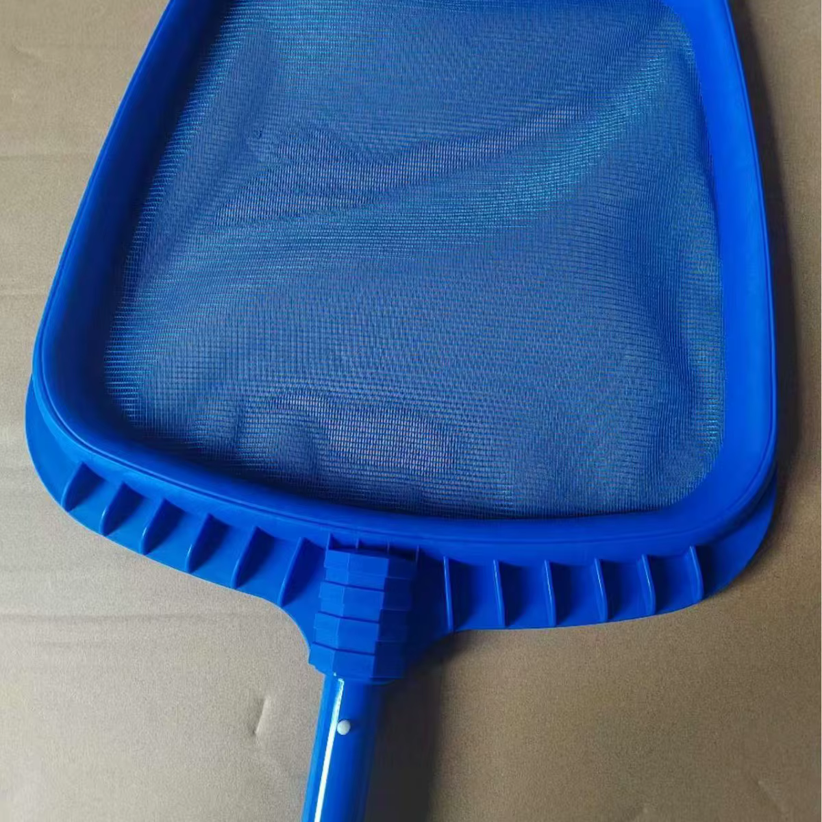 Épuisette de nettoyage de piscine avec manche télescopique